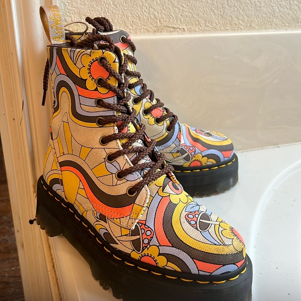 NWT Dr. Martens Psychadelic Eye Mushroom Trippy Vegan Platform Jadon Boots